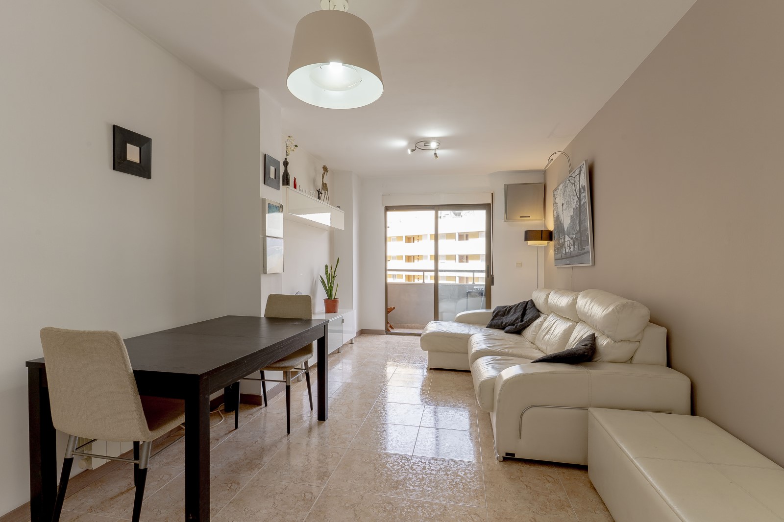 BEAUTIFUL FULLY RENOVATED APARTMENT — photo 7