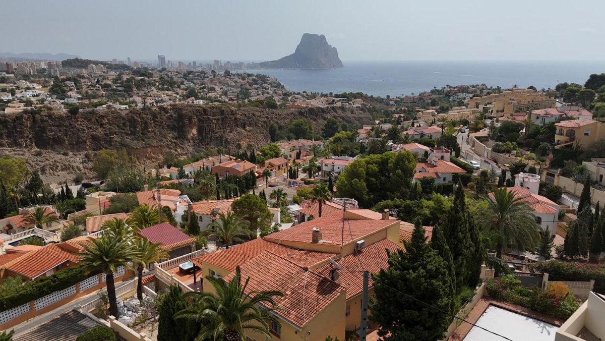 Villa for Sale in Maryvilla, Calpe, Alicante — photo 2