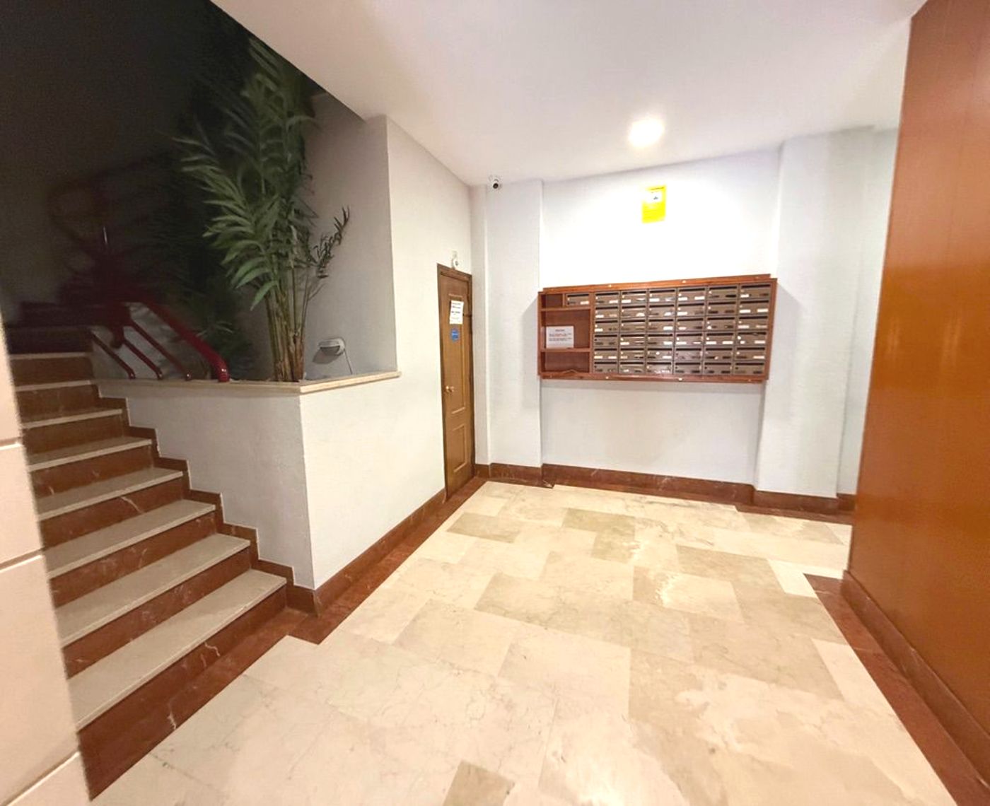 Niezrównana lokalizacja: eleganckie mieszkanie w centrum Calpe — zdjęcie 3