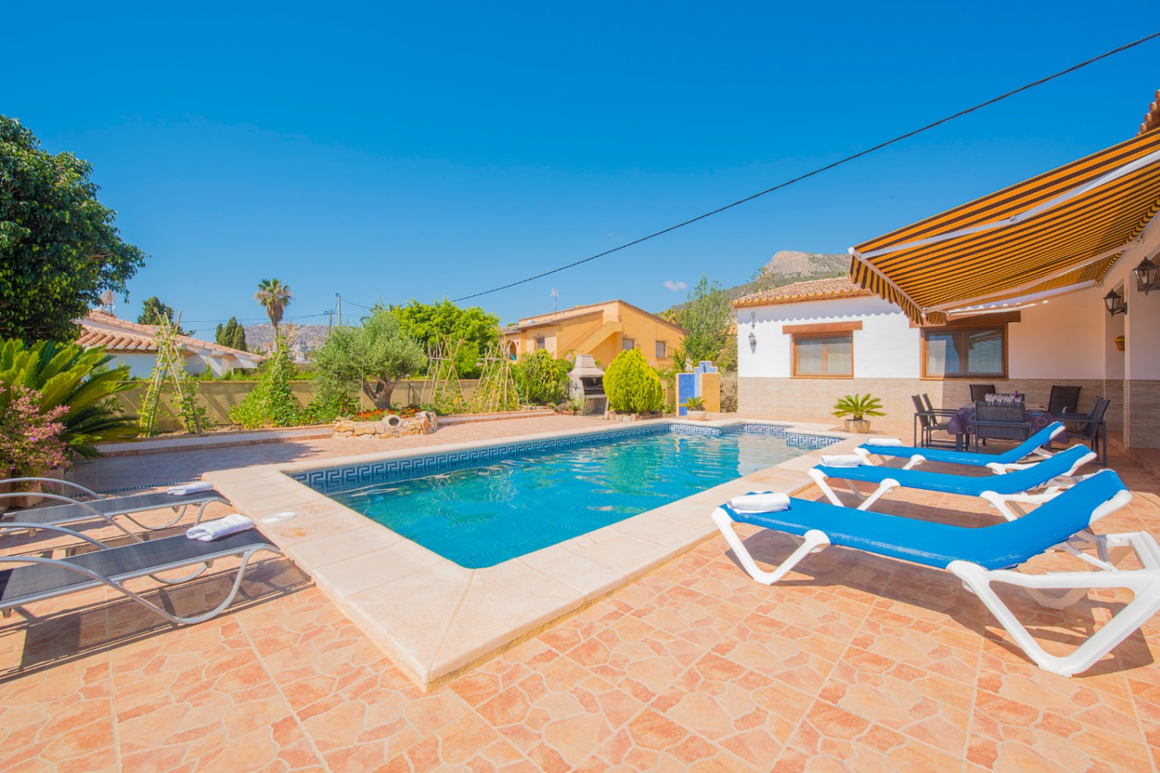 Exceptional villa for sale in Calpe offers the perfect balance between comfort and style. — photo 26