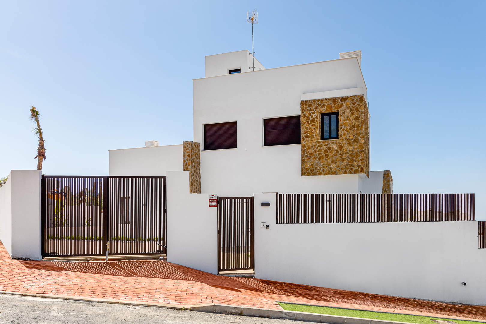 BEAUTIFUL MODERN URBANIZATION IN FINESTRAT