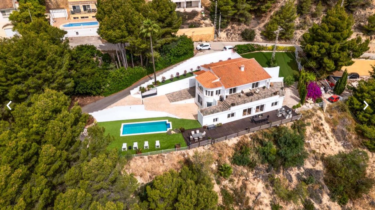 High-Quality Villa with Panoramic Sea Views