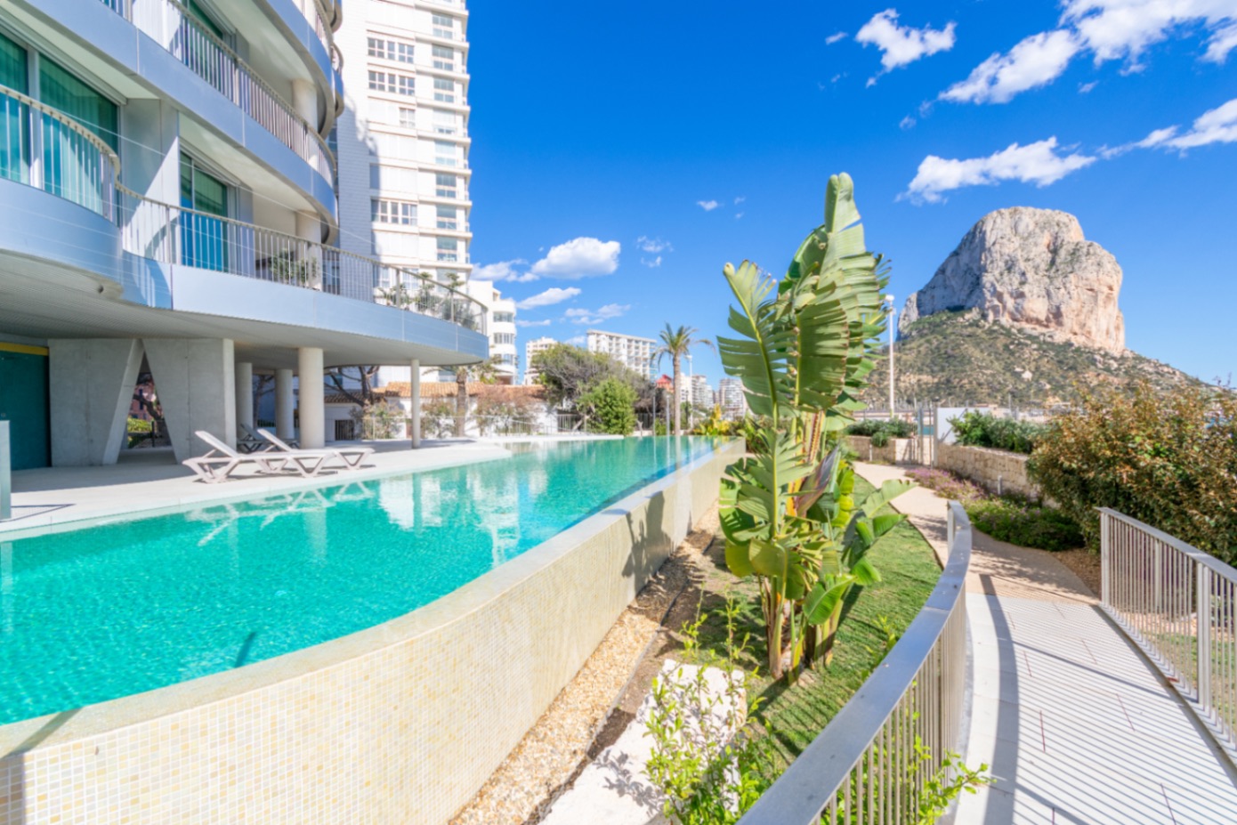 Exclusivity and Luxury on the Beachfront – Last Units Available — photo 8
