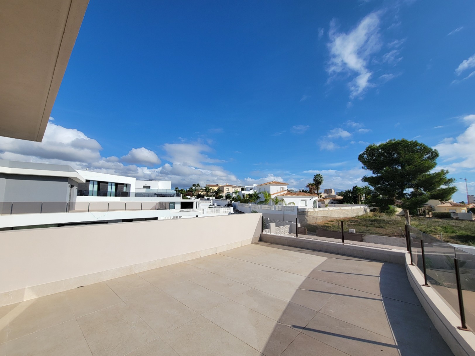 NEW BUILD VILLA CLOSE TO ALL AMENITIES — photo 25