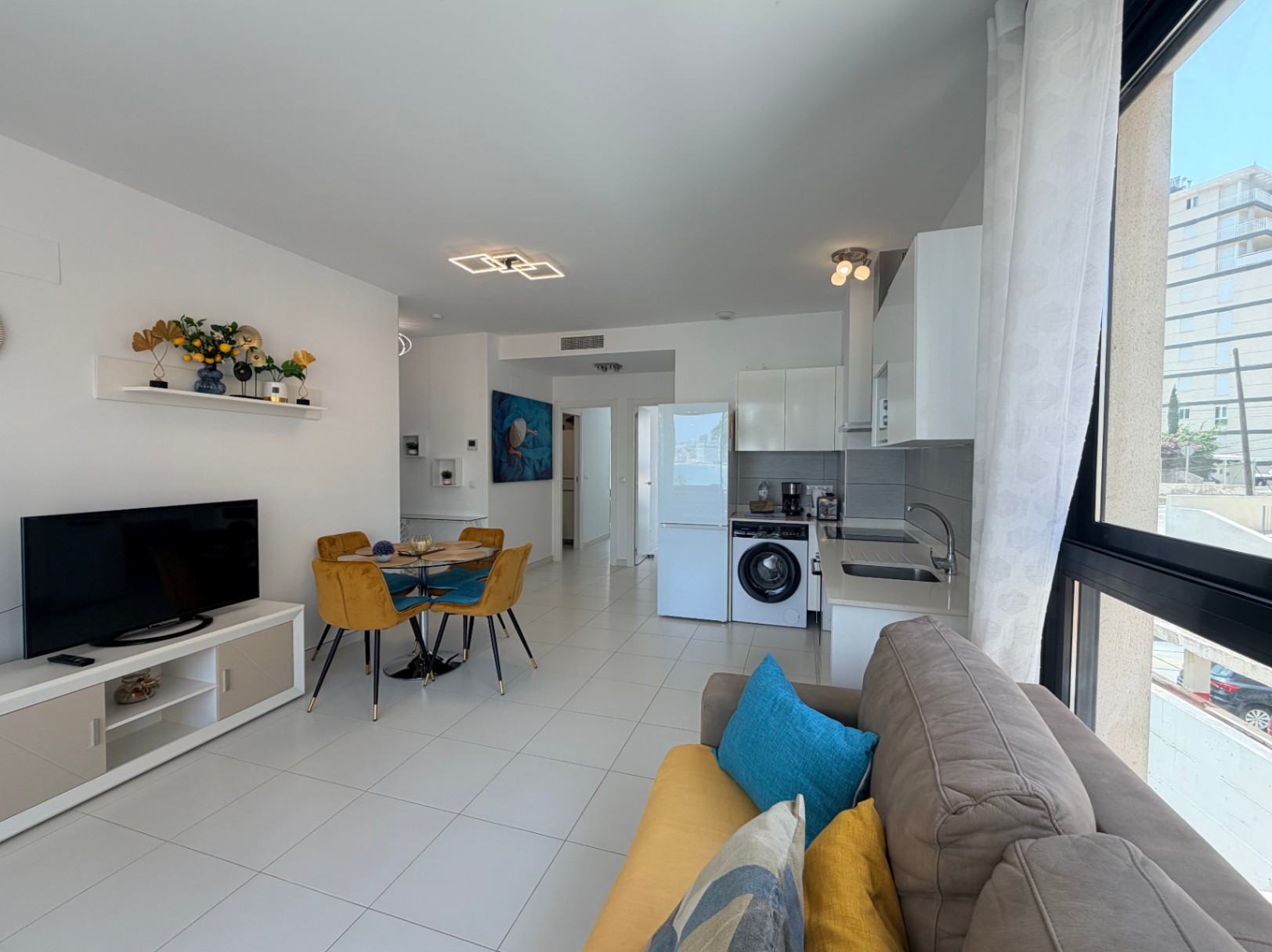Modern 2-bedroom apartment with sea views in the Calpe Beach building — photo 27