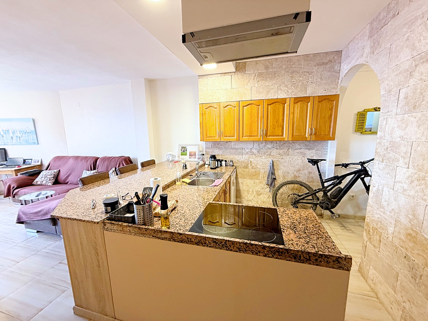 Central apartment with sea views and terrace — photo 4