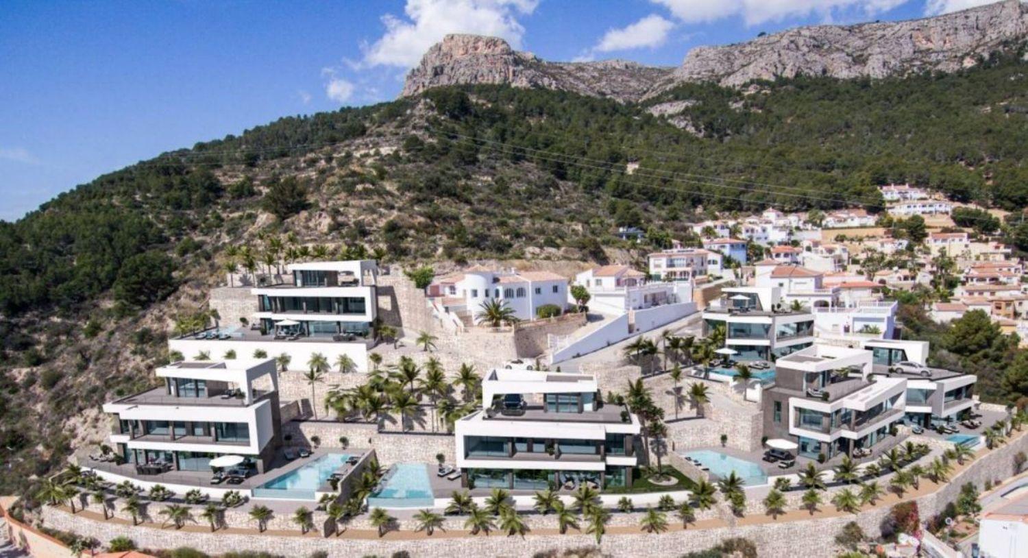 Luxurious newly built villas.