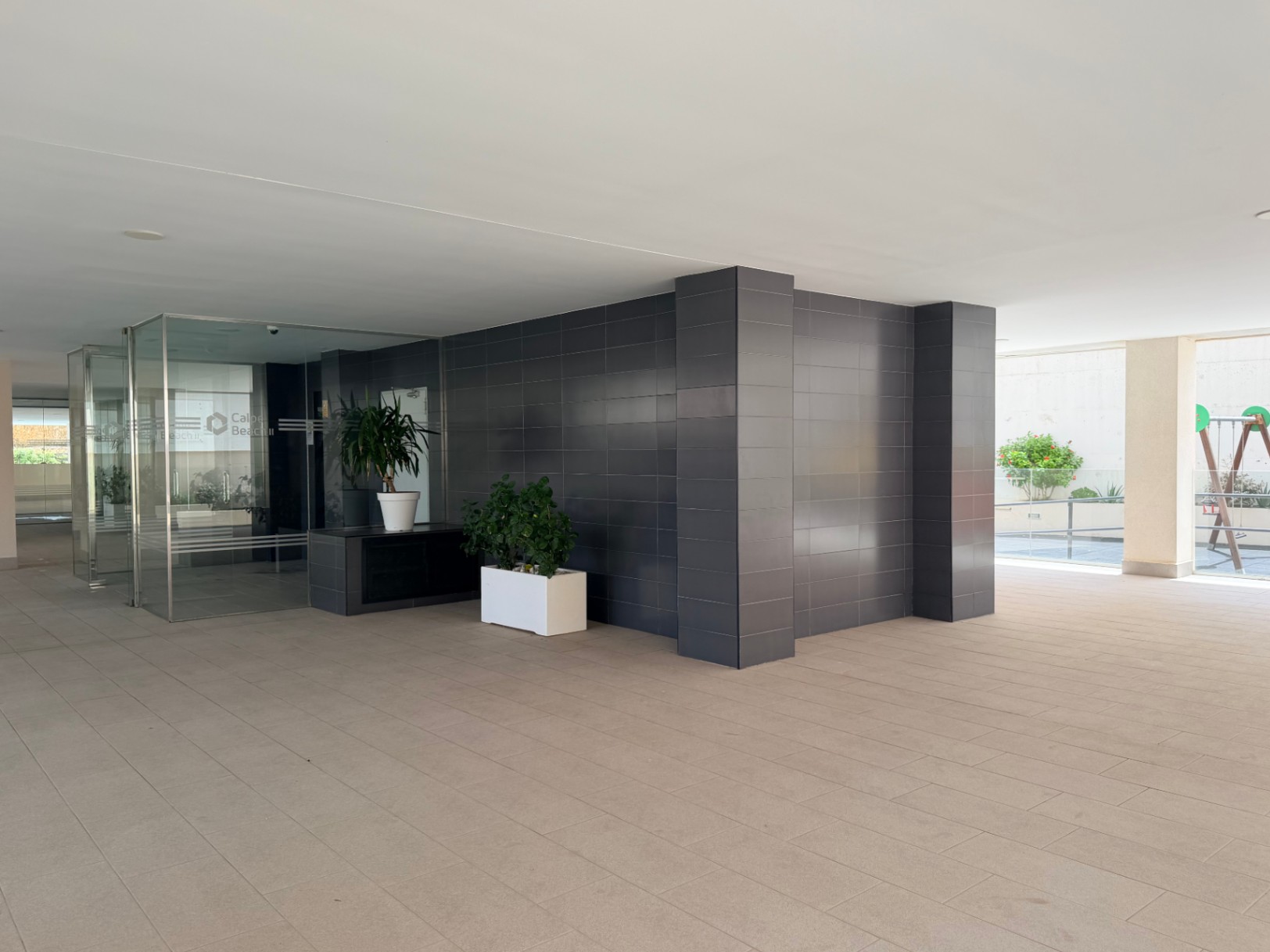 Modern 2-bedroom apartment with sea views in the Calpe Beach building — photo 32