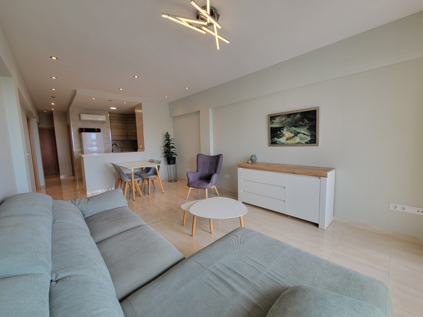 APARTMENT CLOSE TO ALL SERVICES AND THE BEACH — photo 3