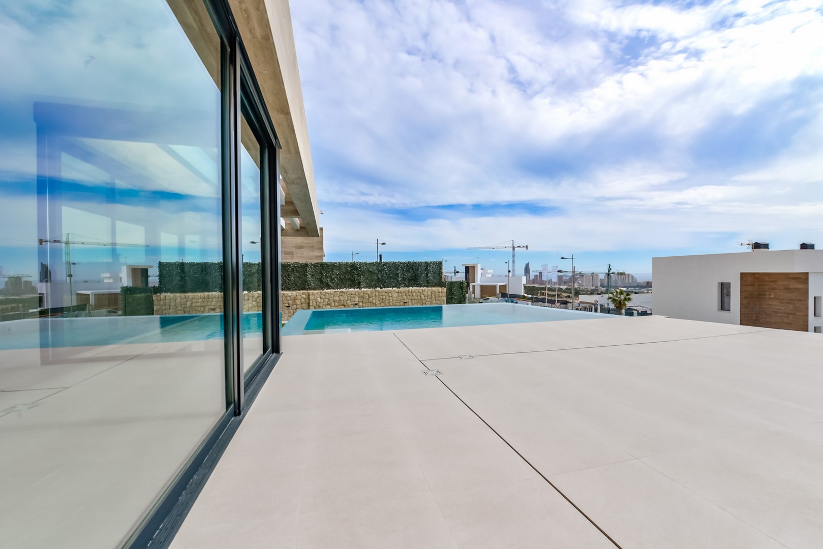 MODERNE VILLA I FINESTRAT — foto 5