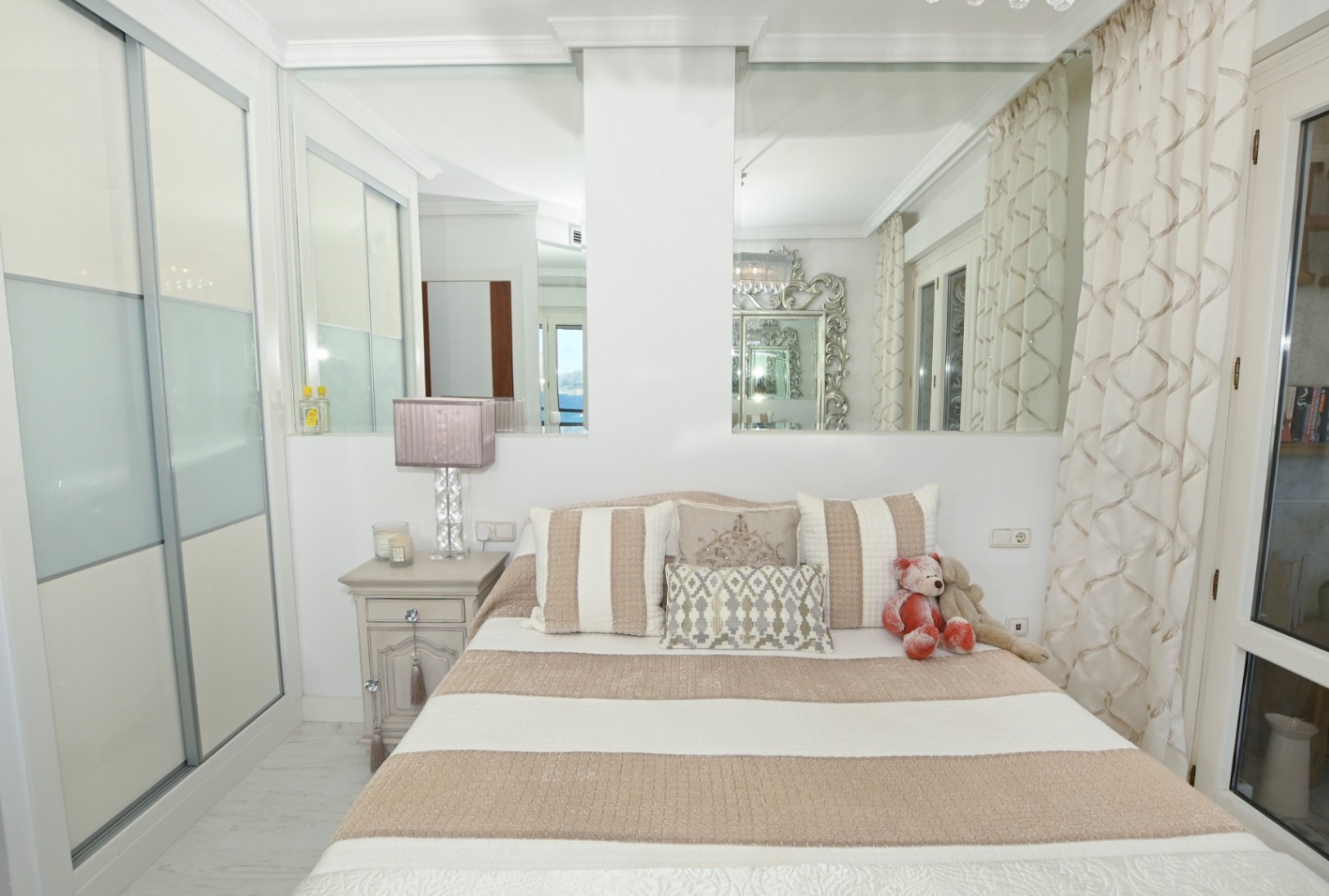 Fantastic First-Line Apartment — photo 20