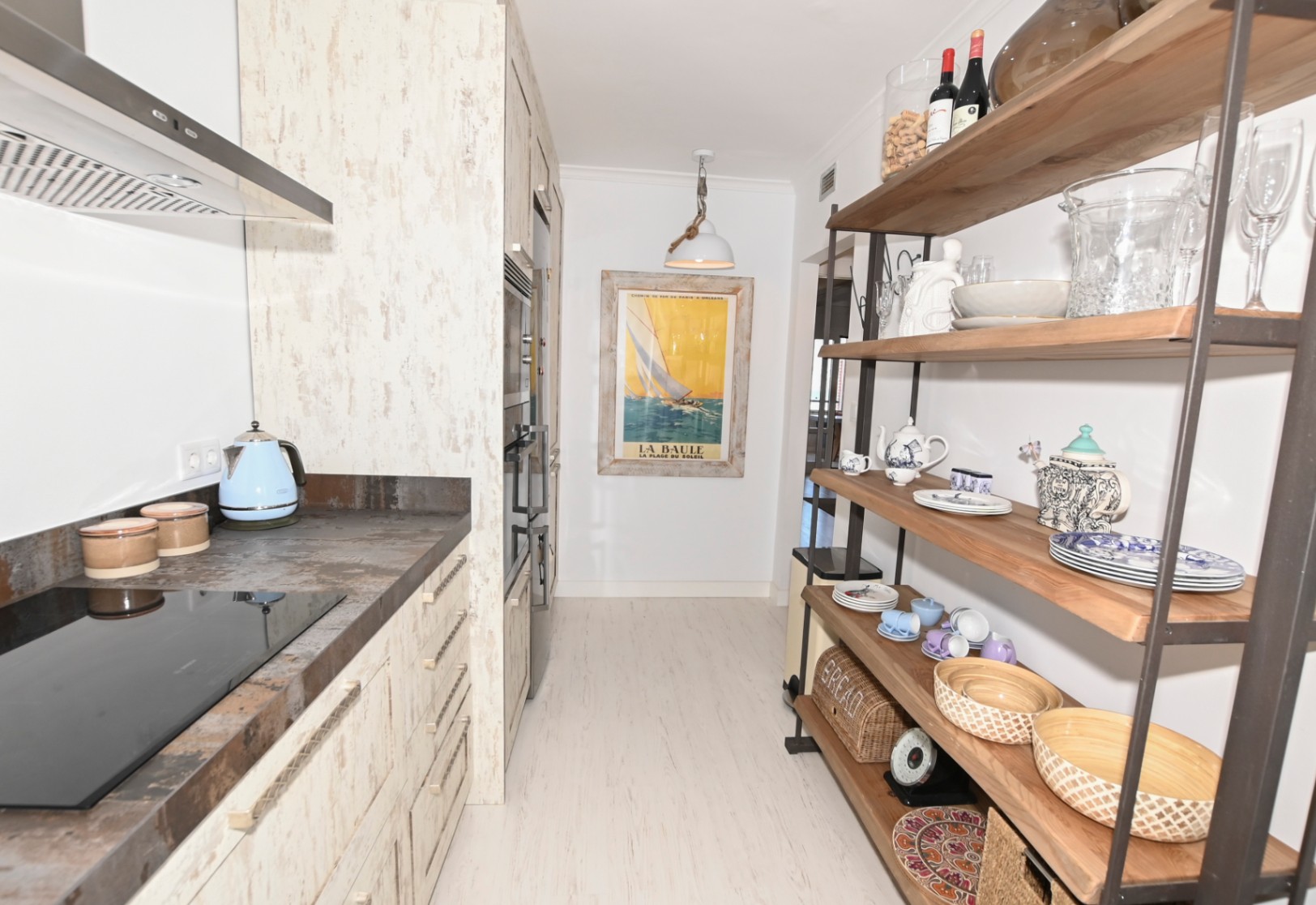 Fantastic First-Line Apartment — photo 16