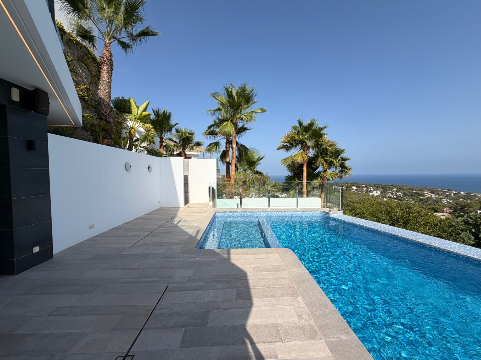Eksklusiv villa med panoramaudsigt over havet, infinity pool, elevator og privat wellness-område i Benissa — foto 4