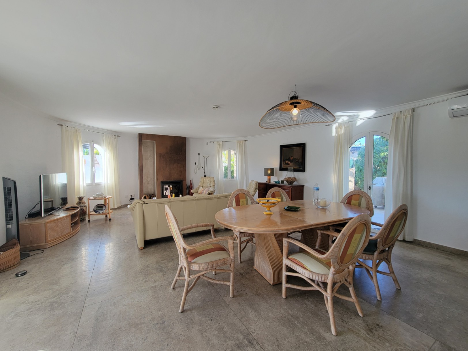 WUNDERSCHÖNE VILLA IN DER NÄHE ALLER DIENSTLEISTUNGEN — Foto 39