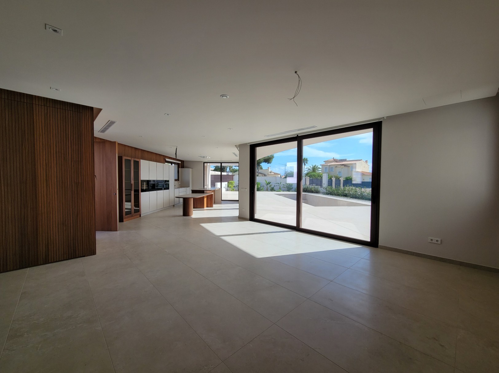 NEW BUILD VILLA CLOSE TO ALL AMENITIES — photo 16