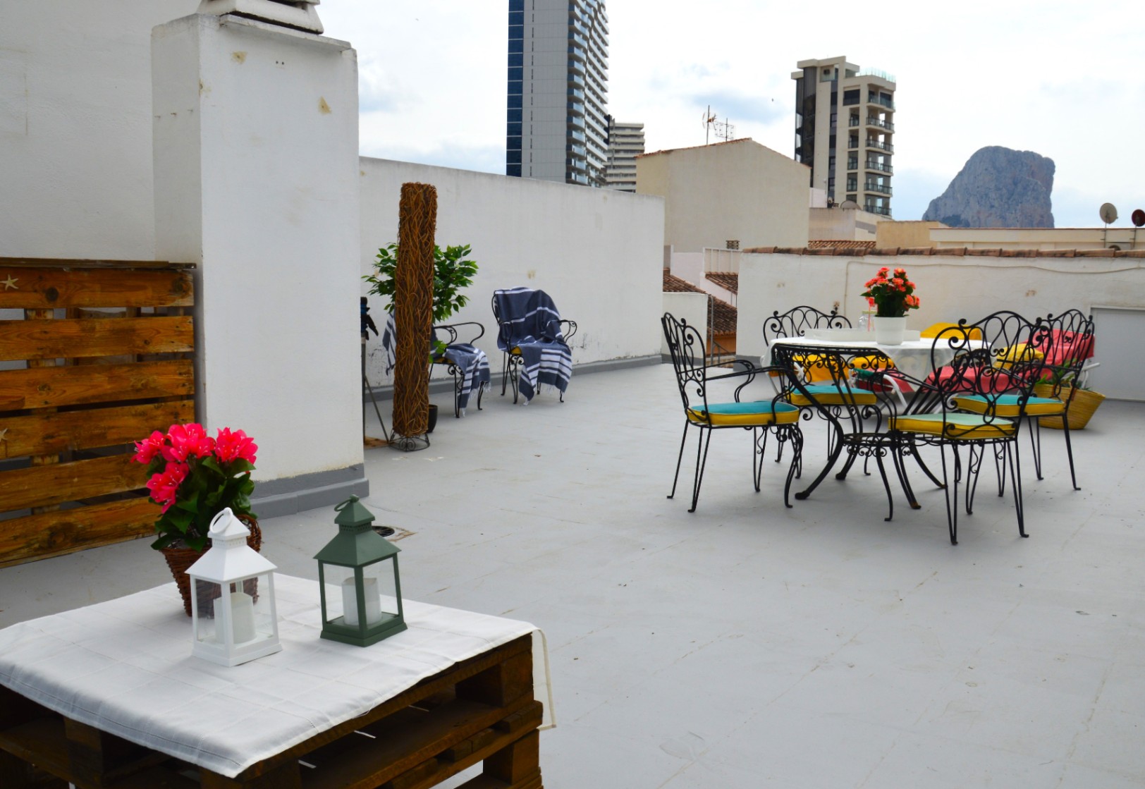 Penthouse for sale in the heart of Calpe with solarium, pool. Parking and storage room optional. — photo 26