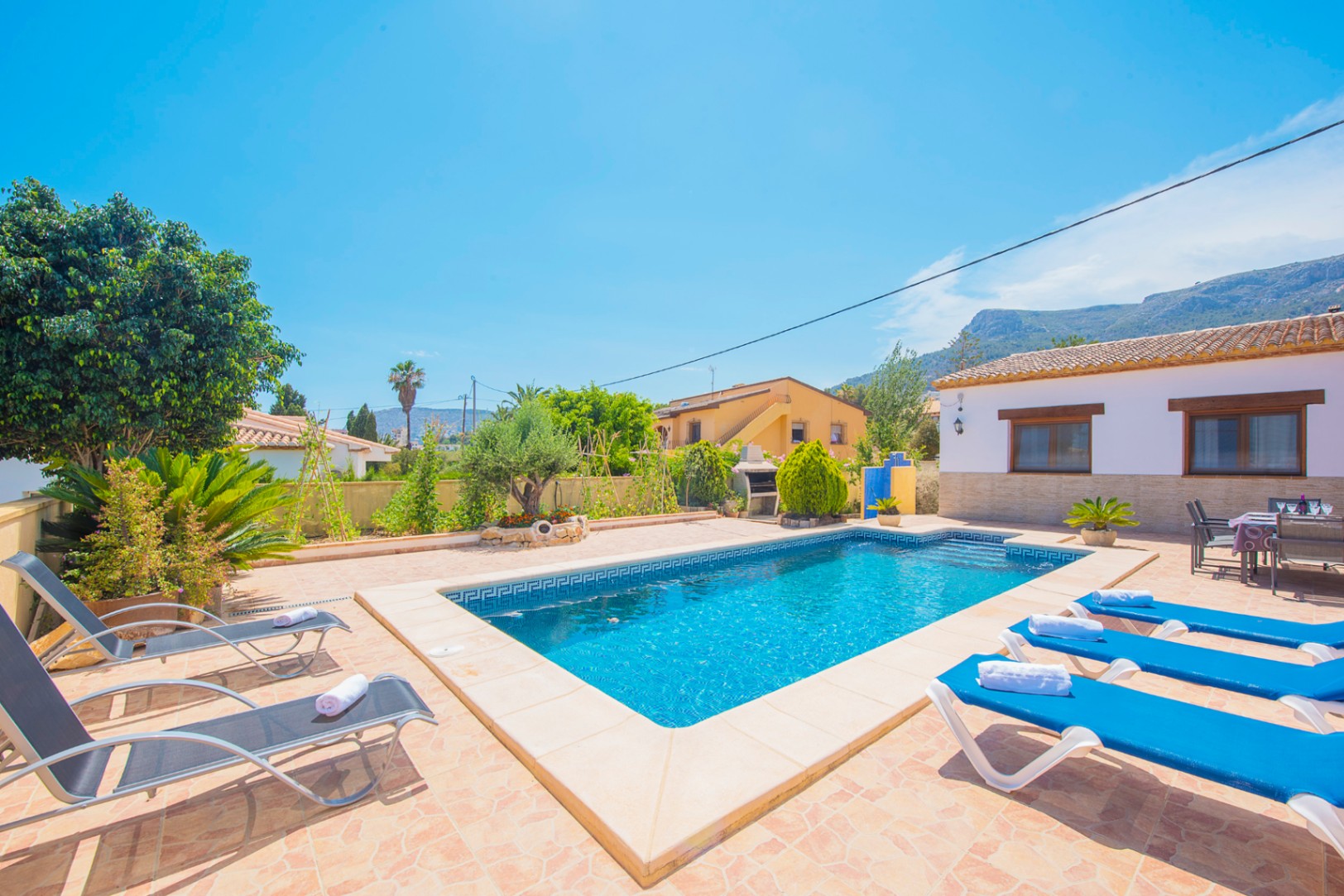 Exceptional villa for sale in Calpe offers the perfect balance between comfort and style. — photo 3