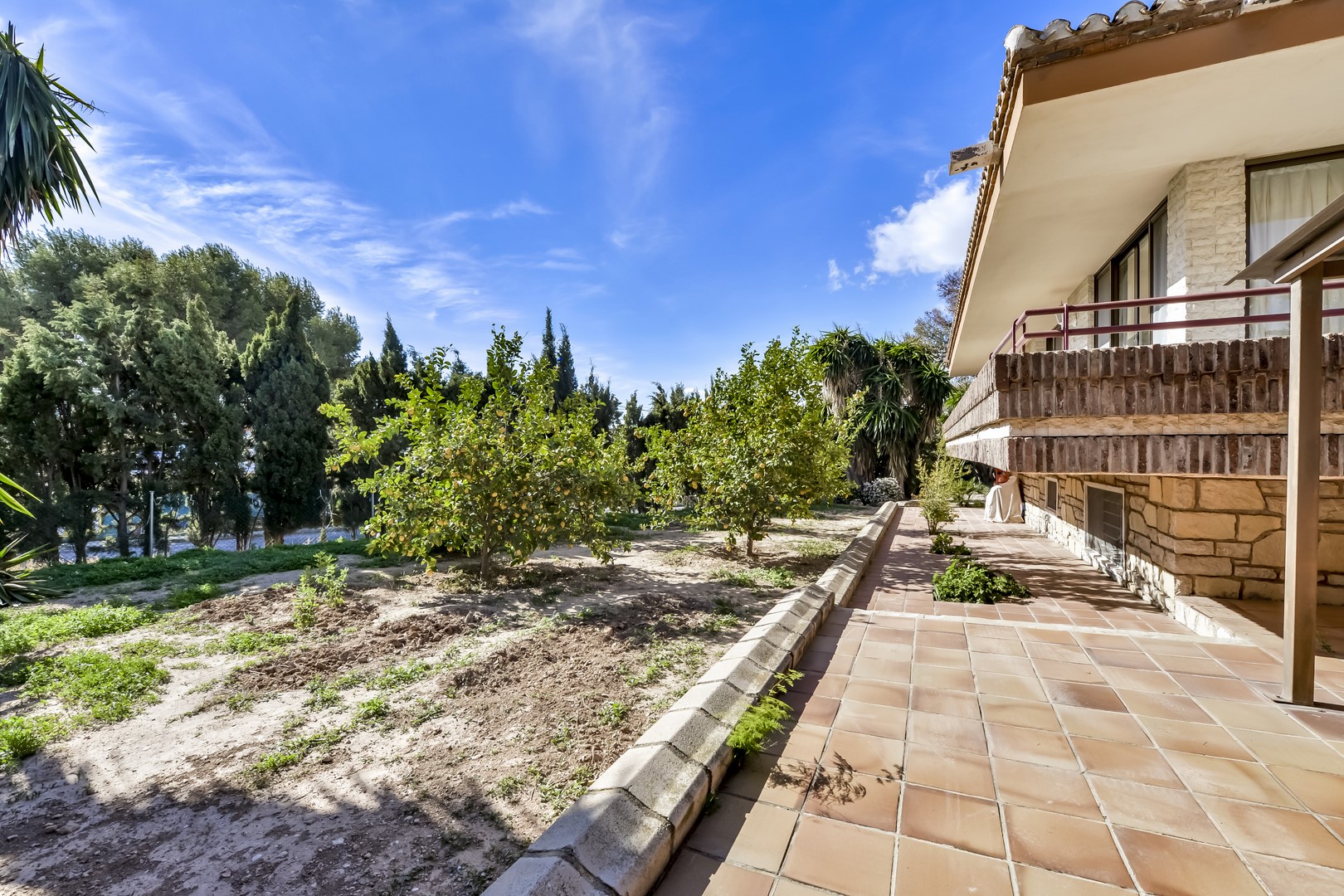 AMPLIA CASA EN BENIDORM — foto 6