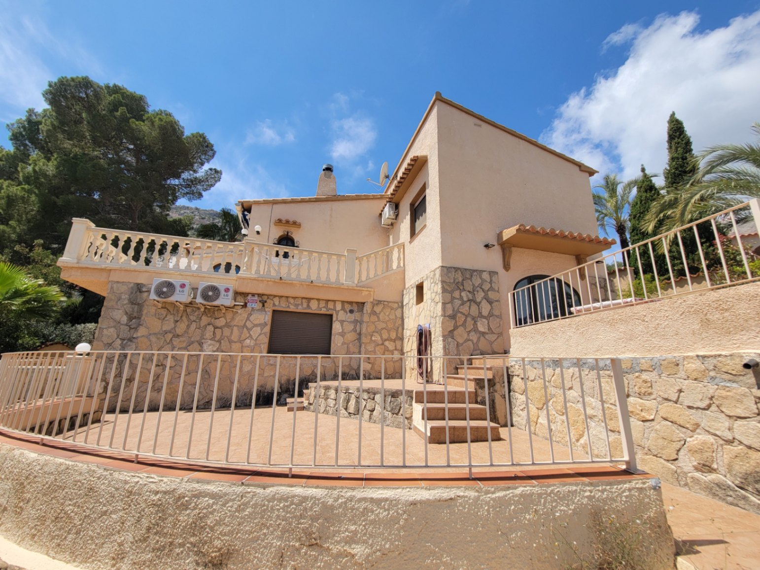 VILLA IN MARYVILLA WITH SPECTACULAR VIEWS — photo 2