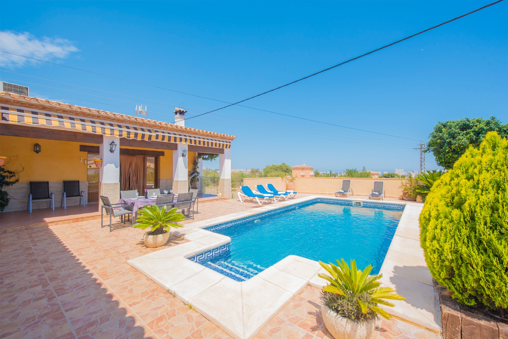 Exceptional villa for sale in Calpe offers the perfect balance between comfort and style. — photo 33