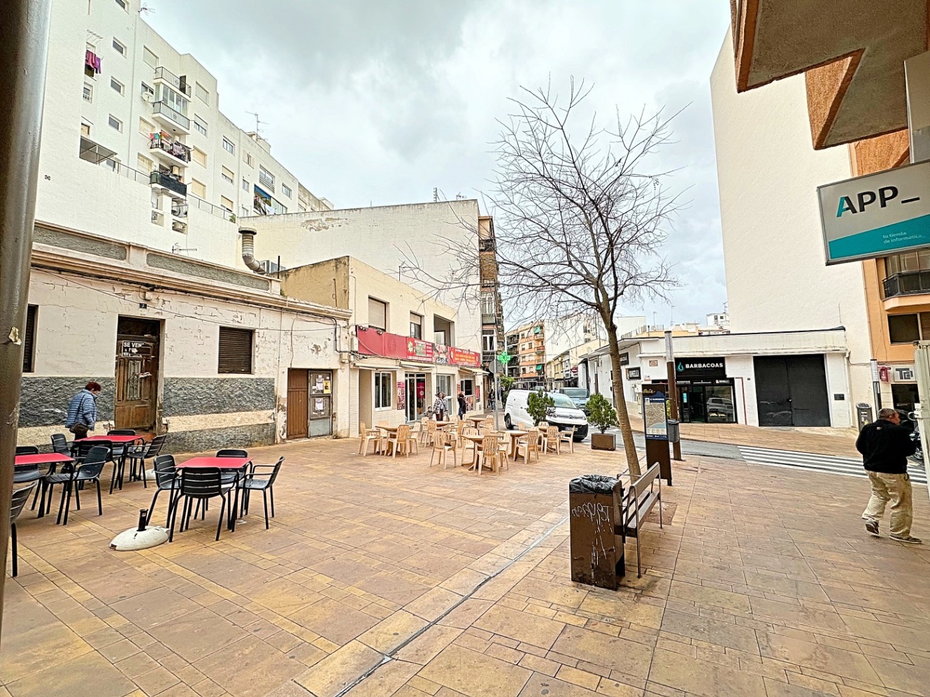 Plot for construction of small building in the heart of the center. — photo 5