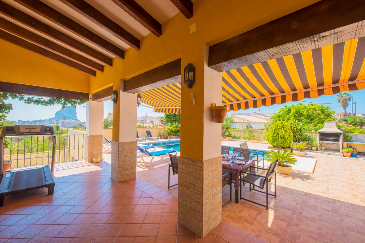 Exceptional villa for sale in Calpe offers the perfect balance between comfort and style. — photo 7