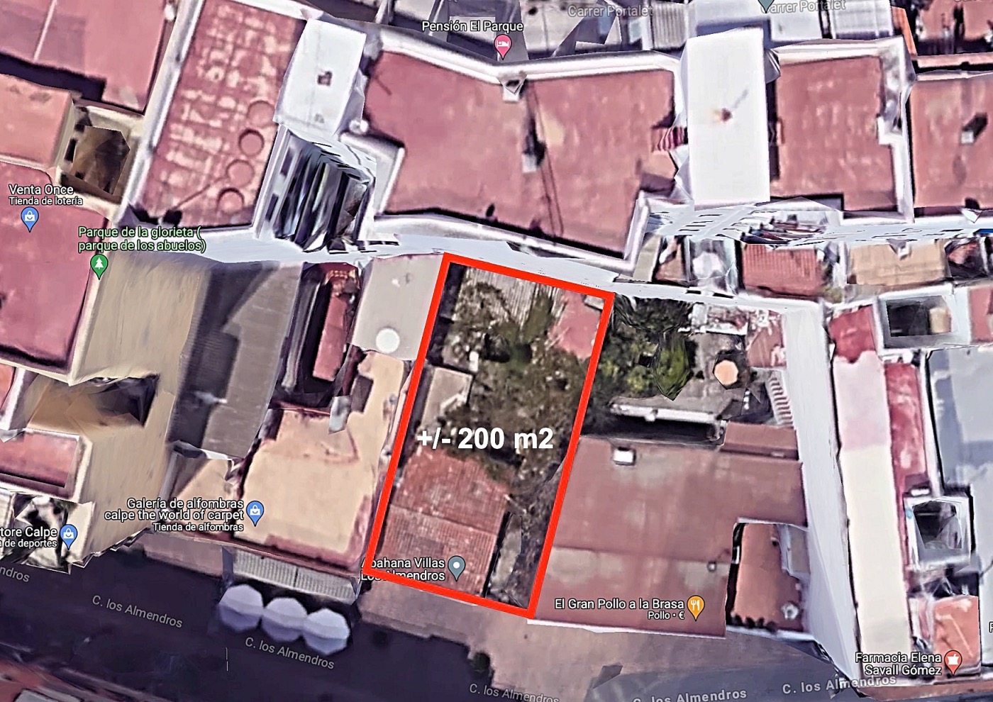 Plot for construction of small building in the heart of the center.
