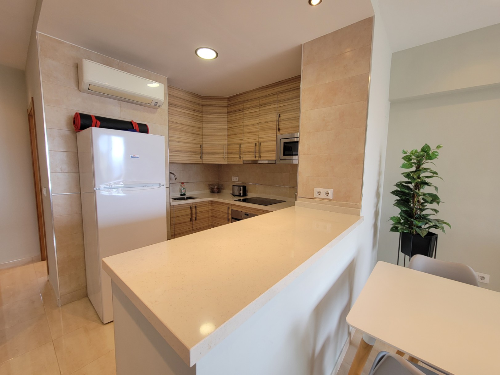 APARTMENT CLOSE TO ALL SERVICES AND THE BEACH — photo 7