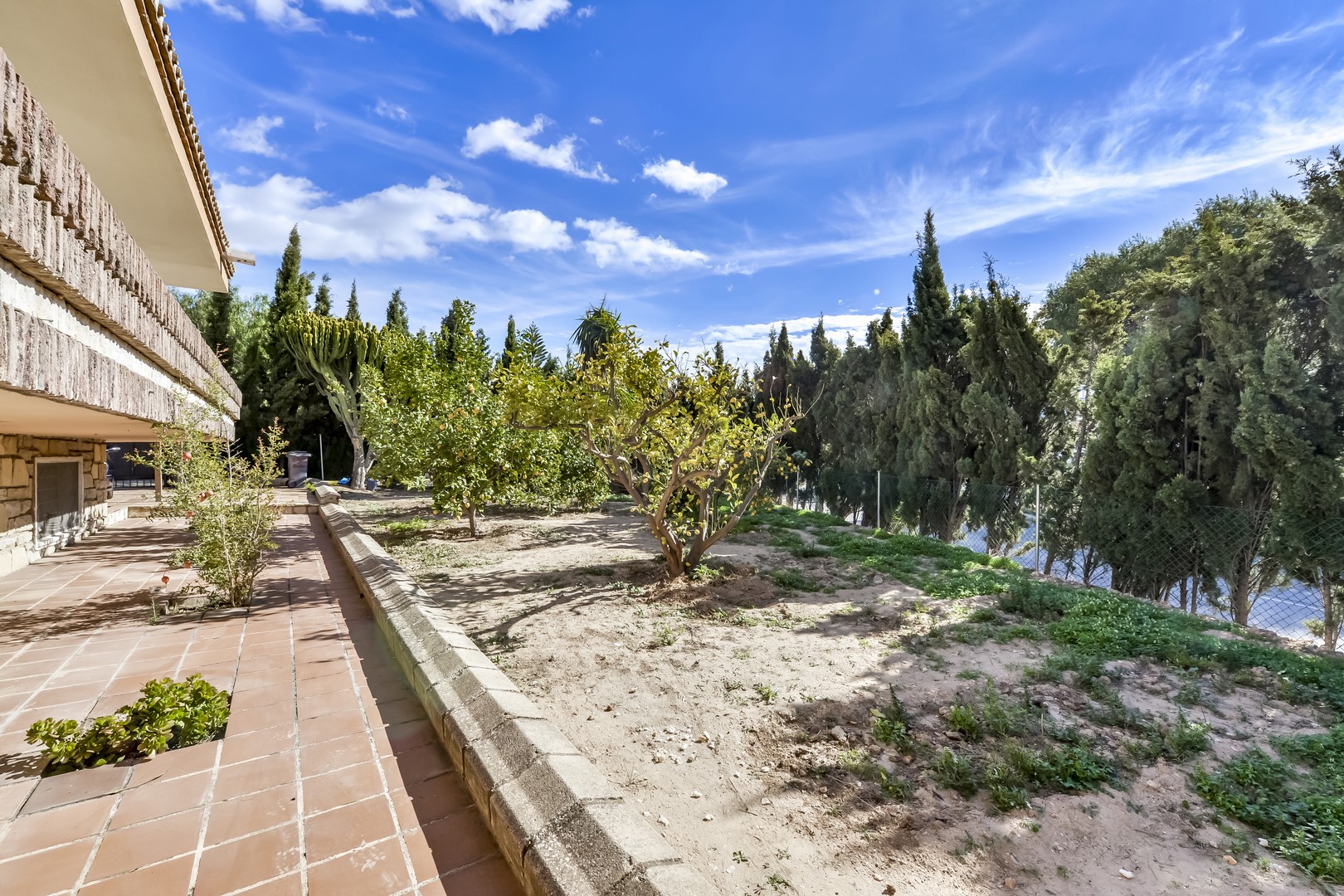 AMPLIA CASA EN BENIDORM — foto 7