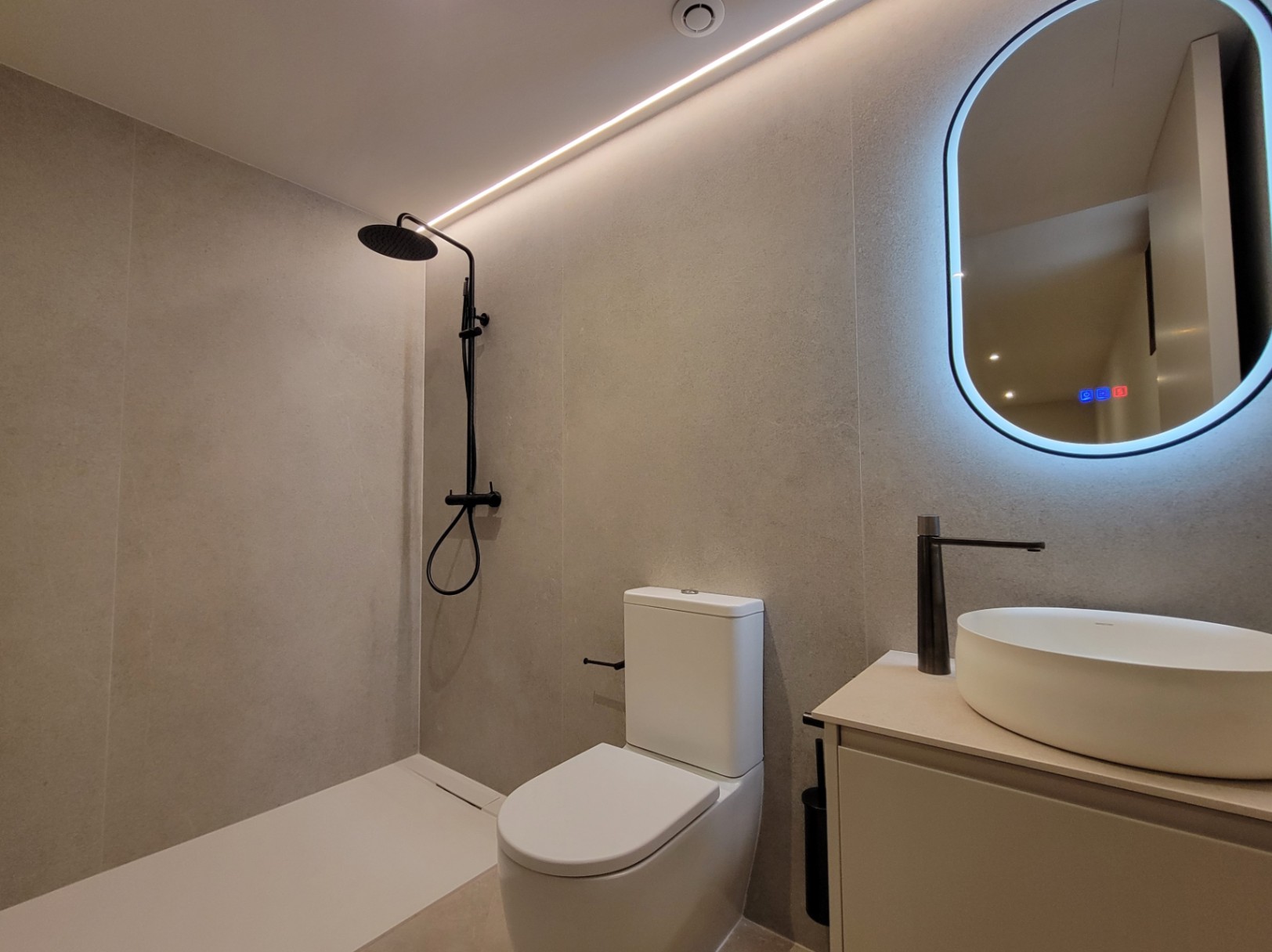 NEW BUILD VILLA CLOSE TO ALL AMENITIES — photo 40