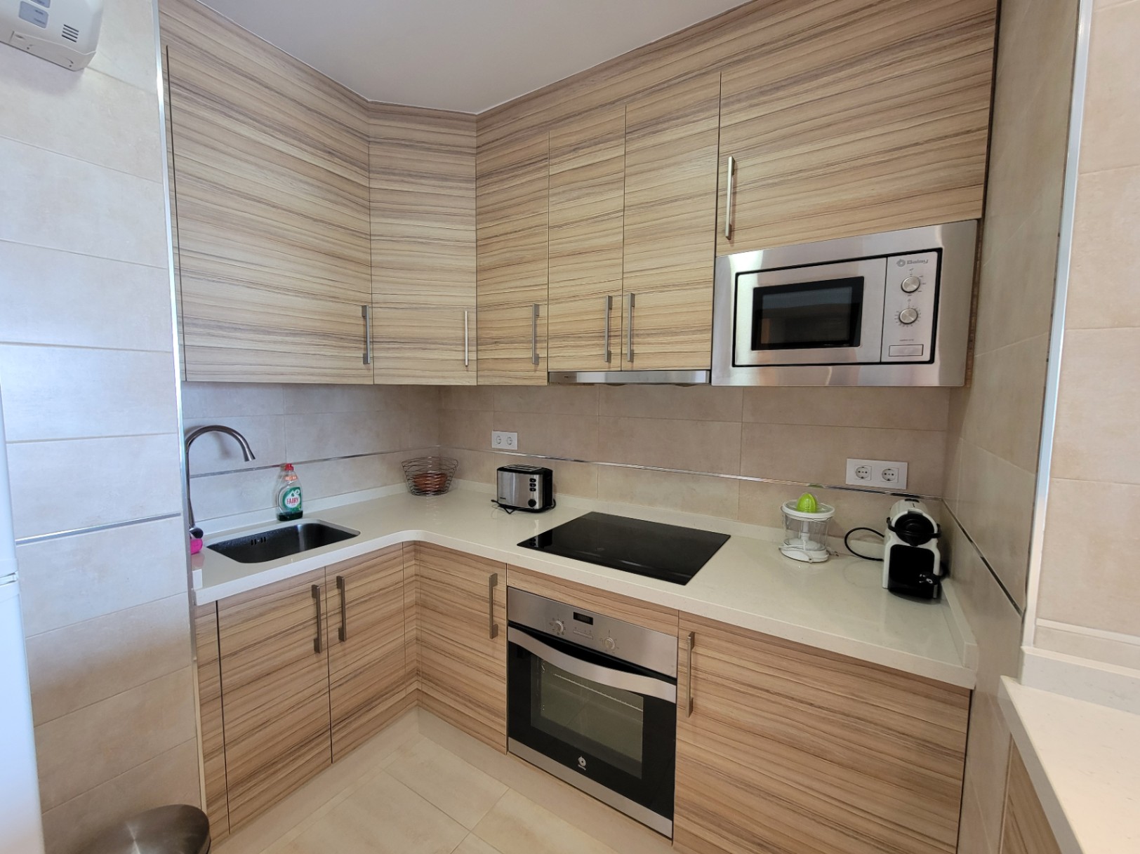 APARTMENT CLOSE TO ALL SERVICES AND THE BEACH — photo 9
