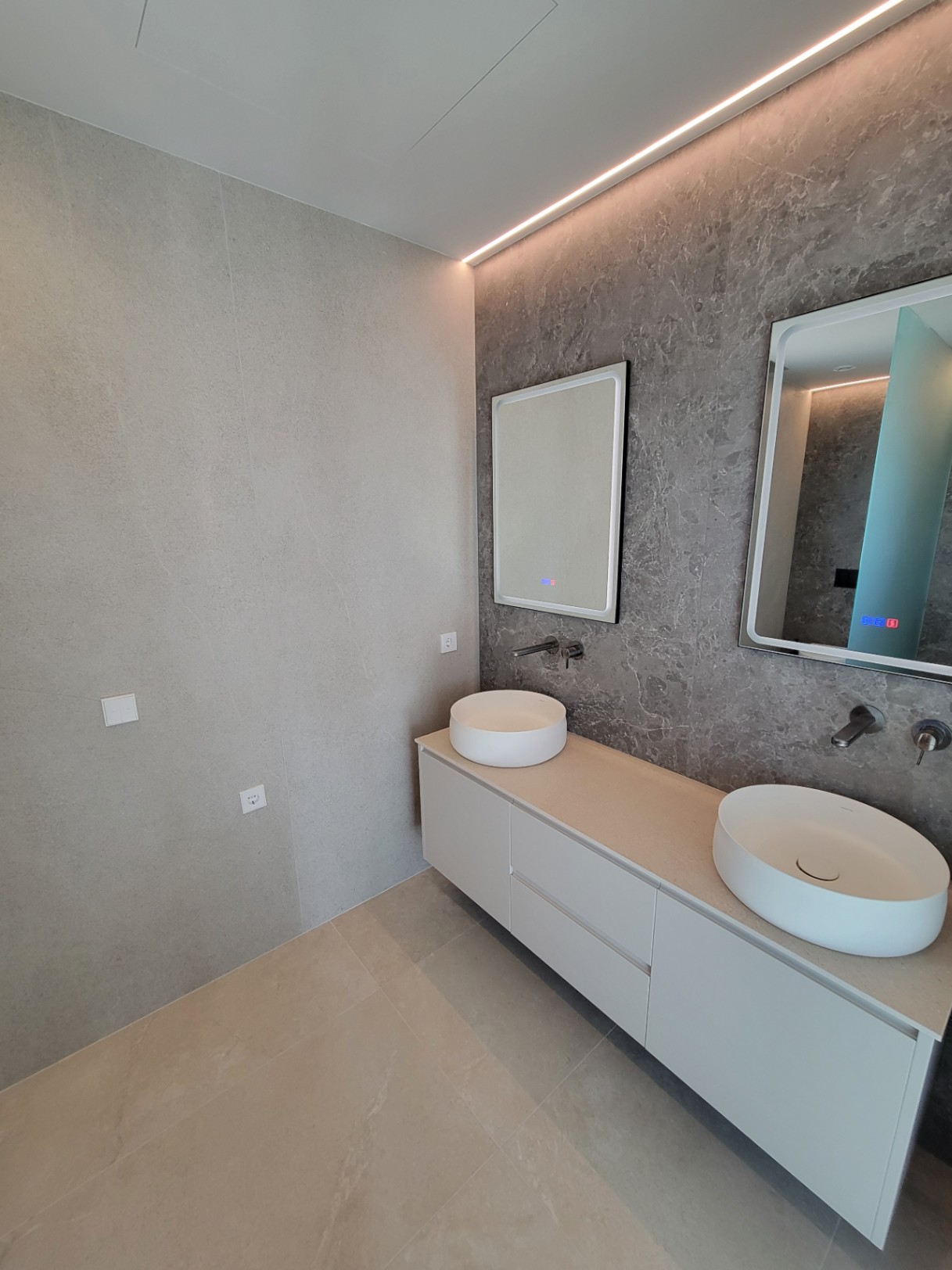 NEW BUILD VILLA CLOSE TO ALL AMENITIES — photo 35