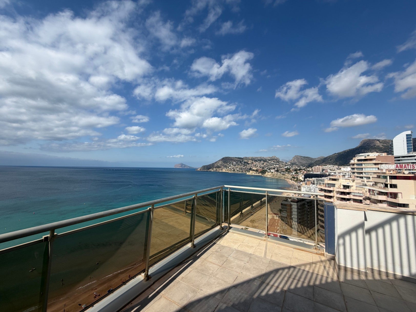 EKSKLUZYWNY PENTHOUSE Z PANORAMICZNYM WIDOKIEM NA MORZE I CAŁE CALPE — zdjęcie 20