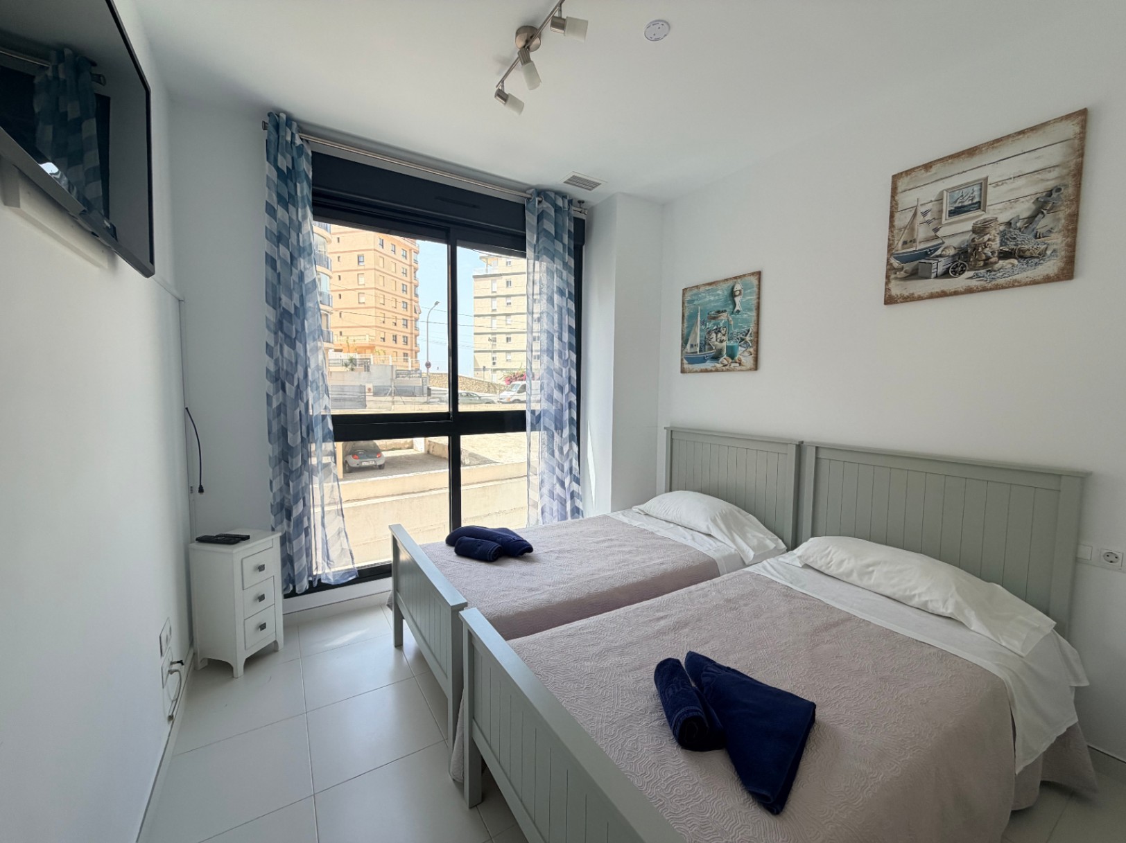 Modern 2-bedroom apartment with sea views in the Calpe Beach building — photo 8