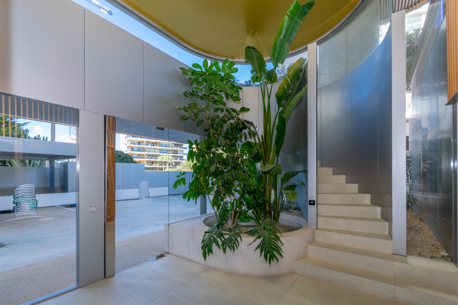 Exclusivity and Luxury on the First Line of the Sea – Last Apartment Available — photo 30