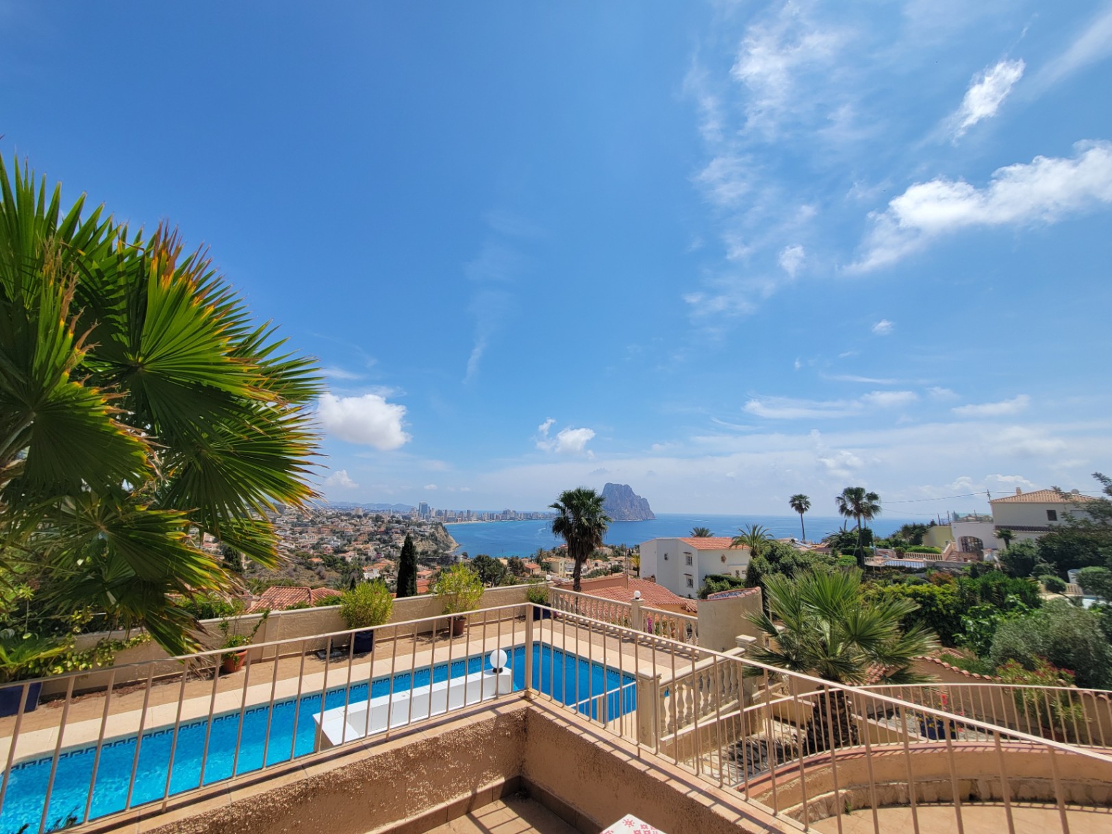 VILLA IN MARYVILLA WITH SPECTACULAR VIEWS — photo 19