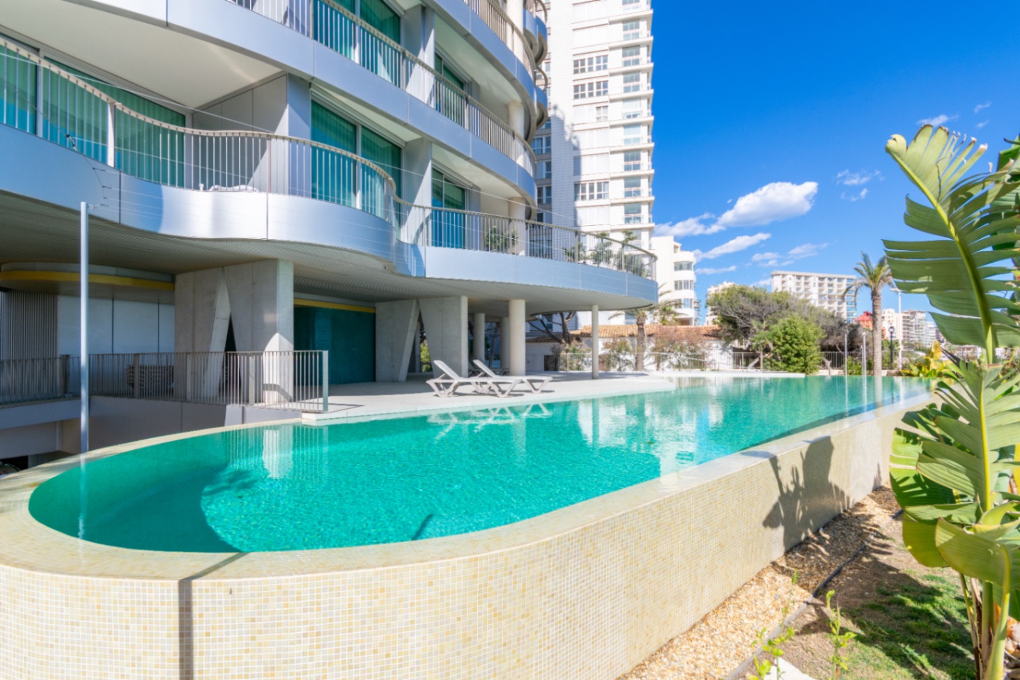Exclusivity and Luxury on the Beachfront – Last Units Available — photo 9