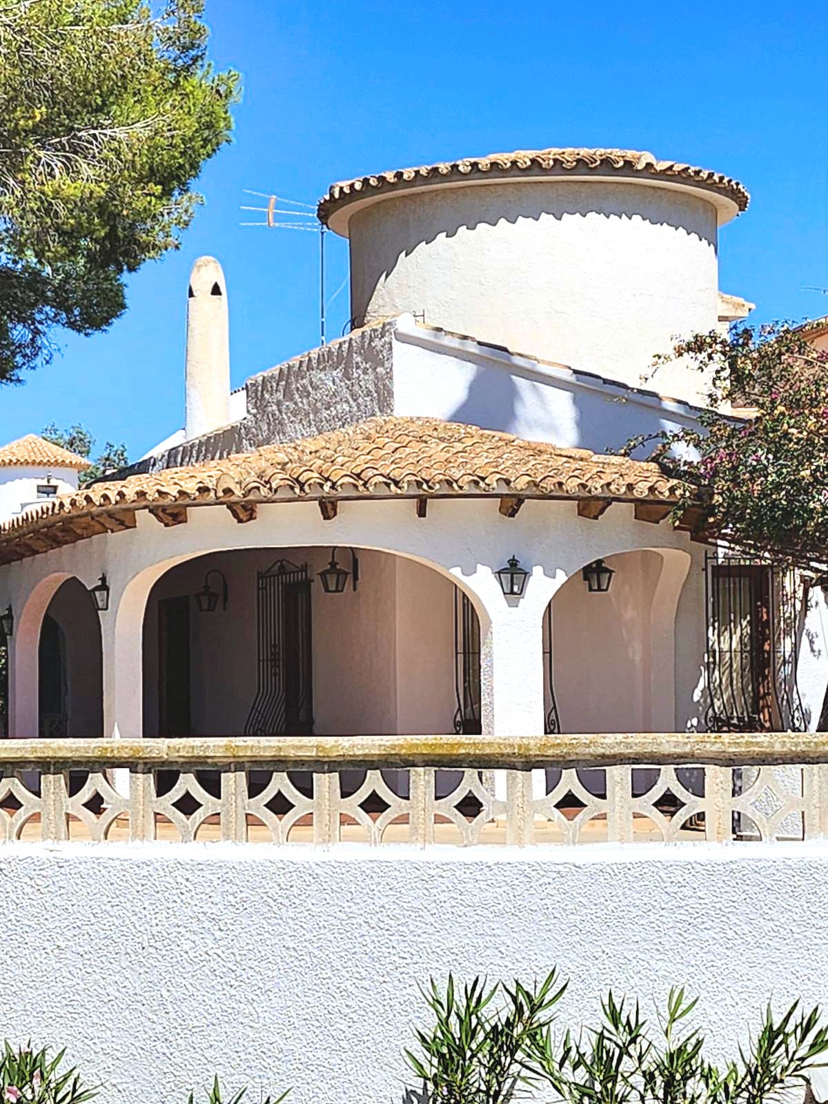 In the Los Pinos area If you identify with Mediterranean style...This is your home!! — photo 38