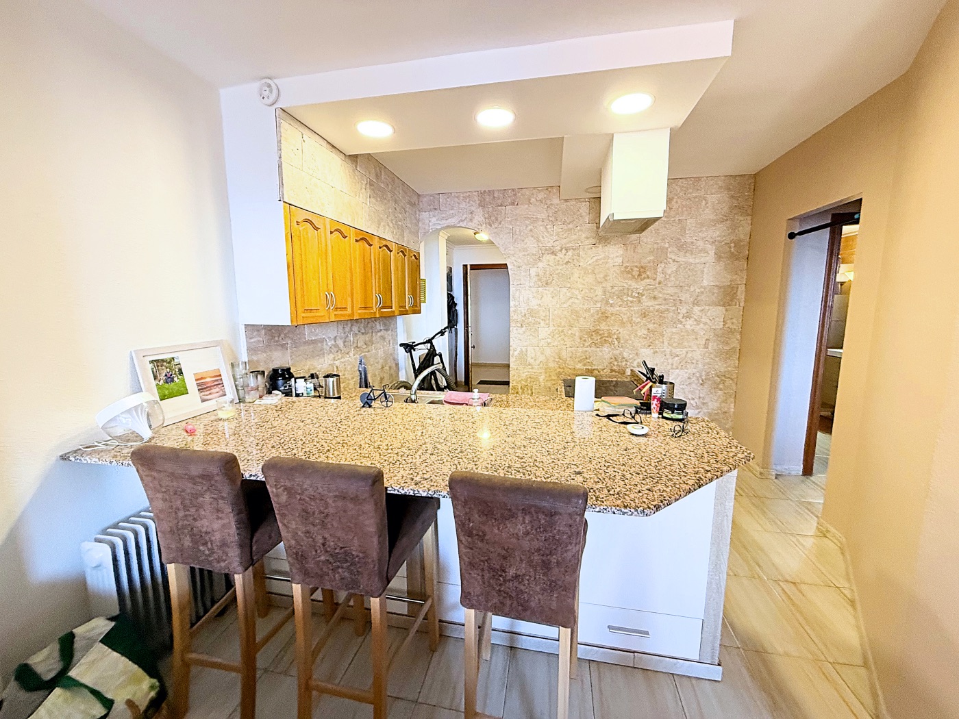 Central apartment with sea views and terrace — photo 13