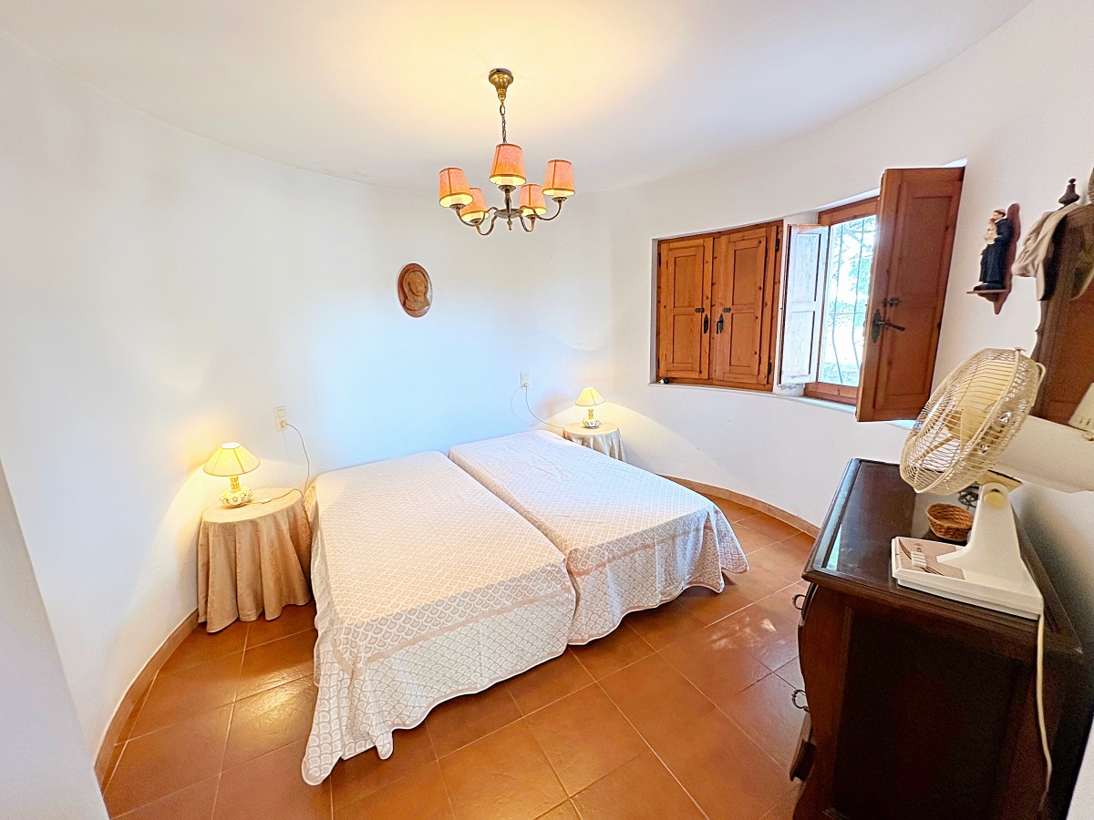 In the Los Pinos area If you identify with Mediterranean style...This is your home!! — photo 24