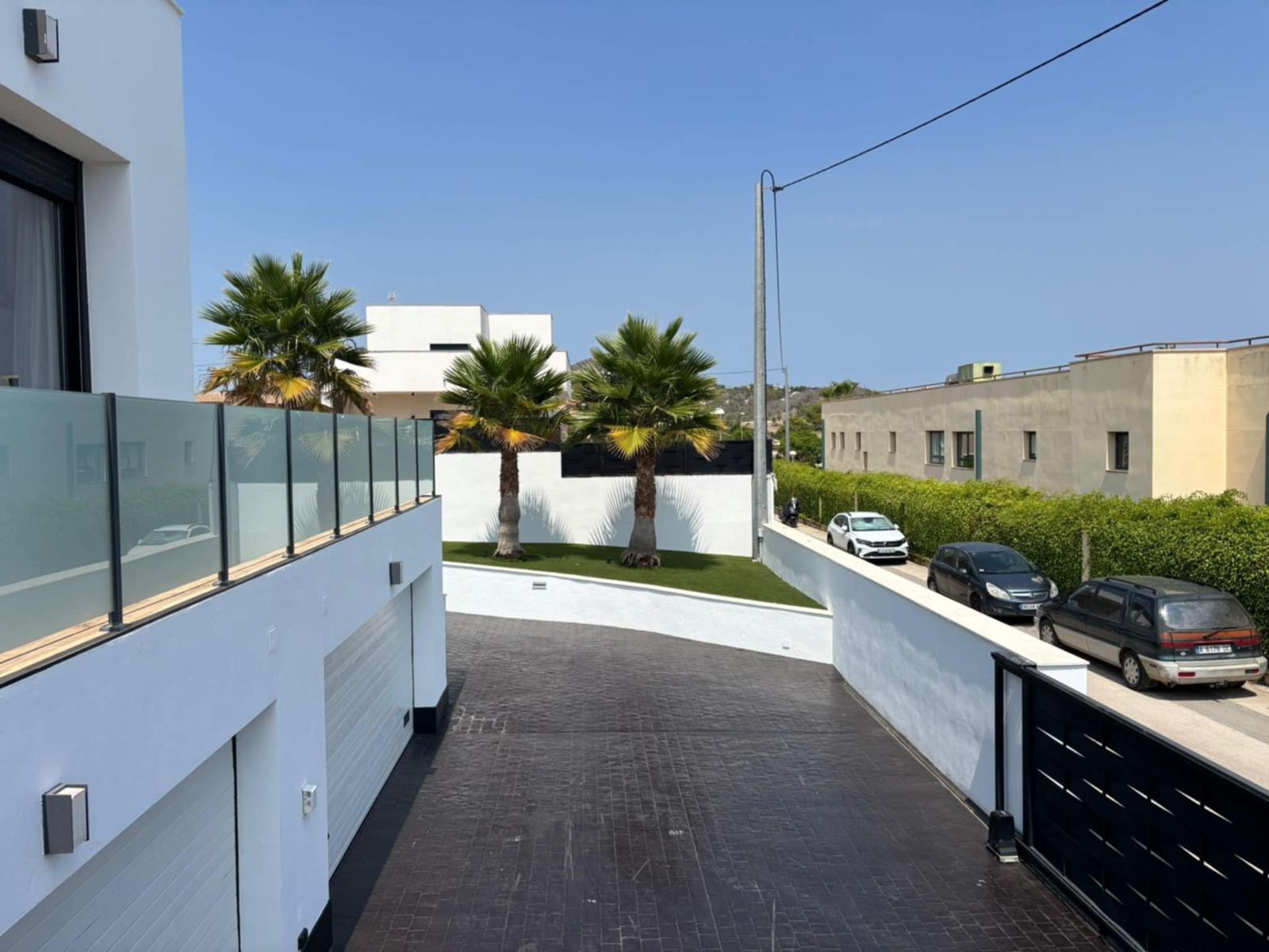 Exklusive Luxusvilla mit Ibiza-Design, Swimmingpool, Spa und Gästewohnung in Calpe — Foto 15