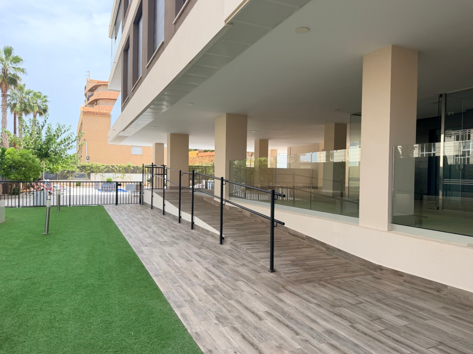 Modern 2-bedroom apartment with sea views in the Calpe Beach building — photo 38