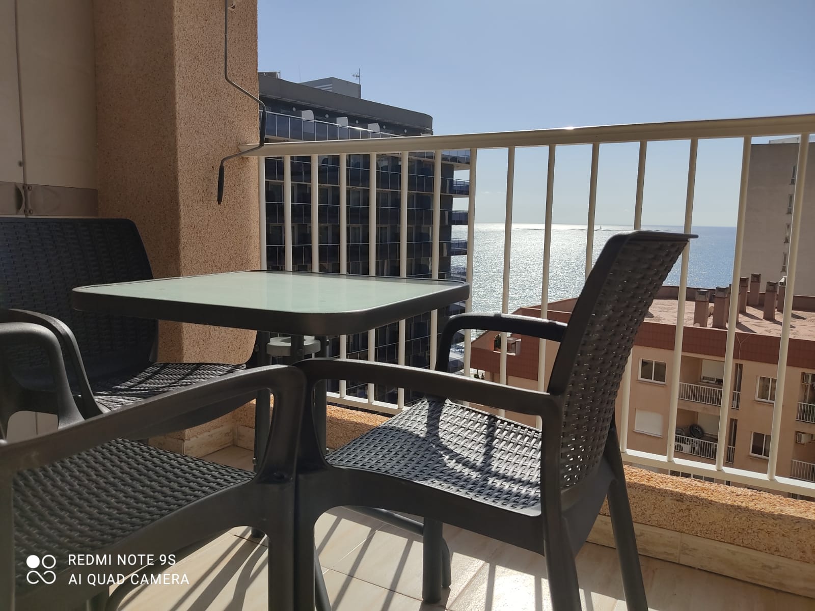 Central apartment with sea views and terrace — photo 17