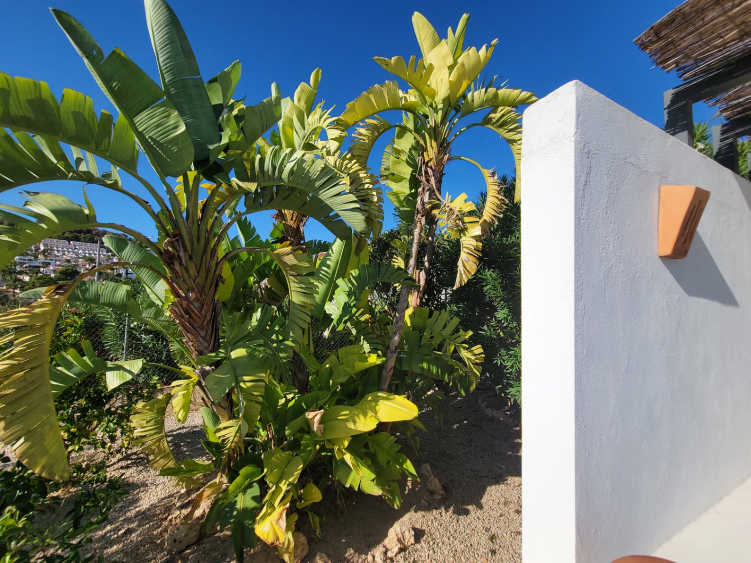 WUNDERSCHÖNE VILLA IN DER NÄHE ALLER DIENSTLEISTUNGEN — Foto 28