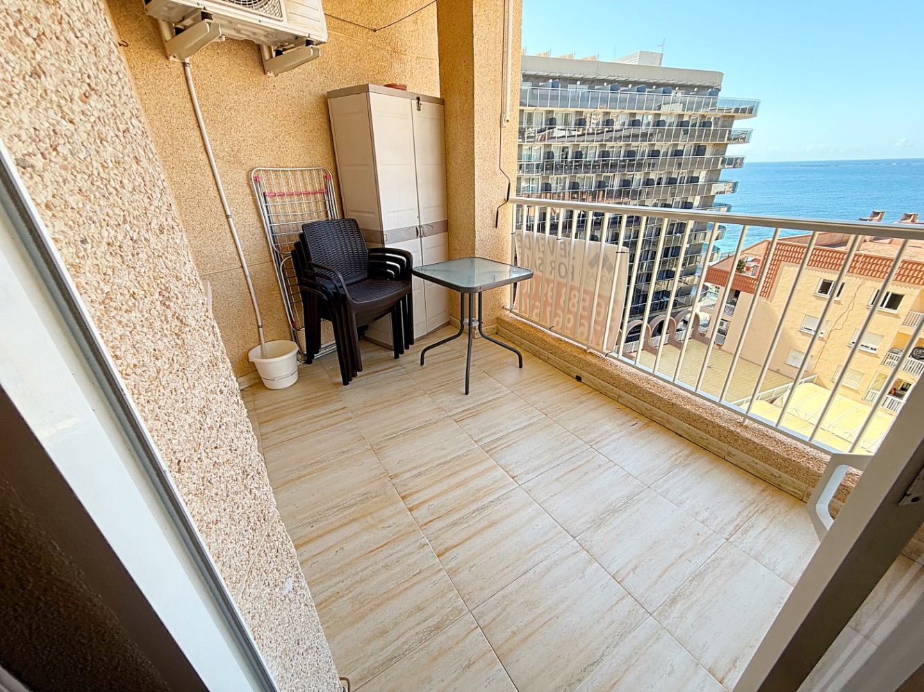 Central apartment with sea views and terrace — photo 2
