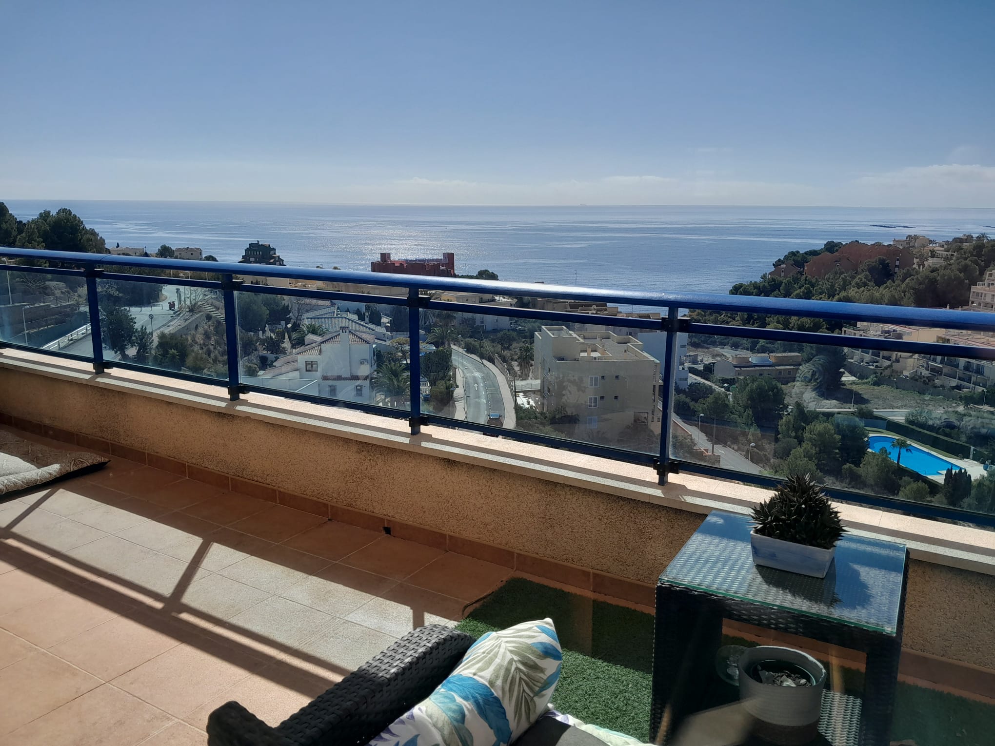 Espectacular ático en Calpe con vistas al mar y piscina