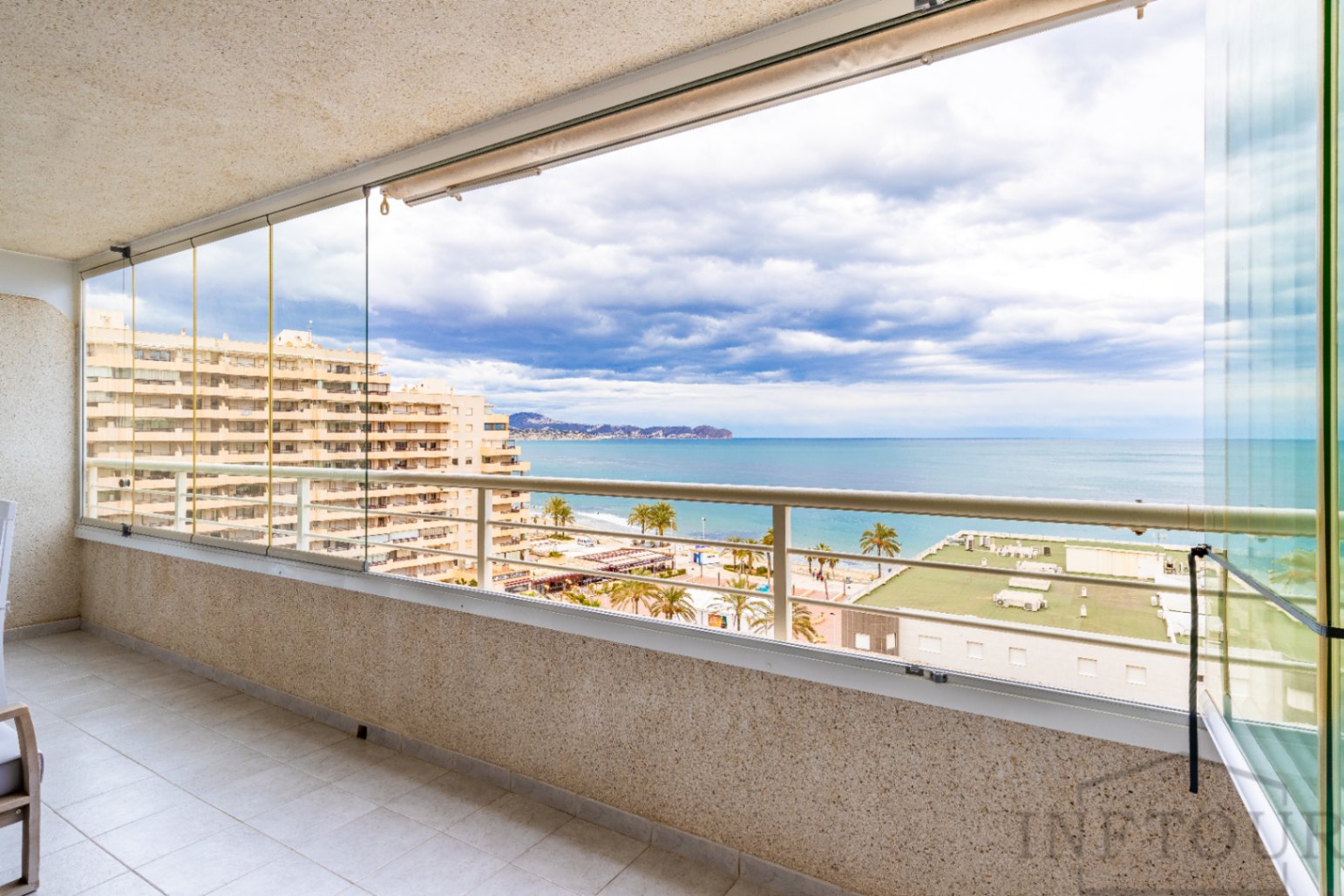 Apartment for sale with sea views in Calpe